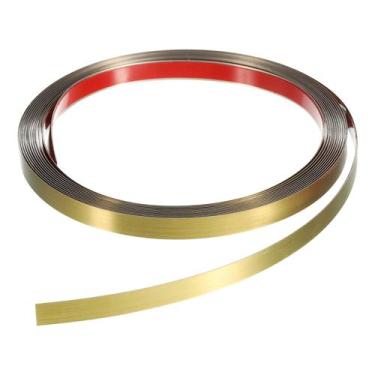 Imagem de Moldura de parede HARFINGTON 5 m em aço inoxidável escovado dourado