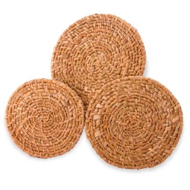 Imagem de Sousplat Artesanal em Fibra Natural de Taboa, Rústico, Redondo, 38 cm de Diâmetro, Marrom, para Mesa de Jantar