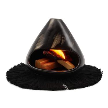 Imagem de AKAGUIES Queimador de cerâmica Palo Santo, suporte de cone de incenso, mini chaminé para palitos Palo Santo e queimador de sálvia, com tapete feito à mão com isolamento térmico, escova de poeira