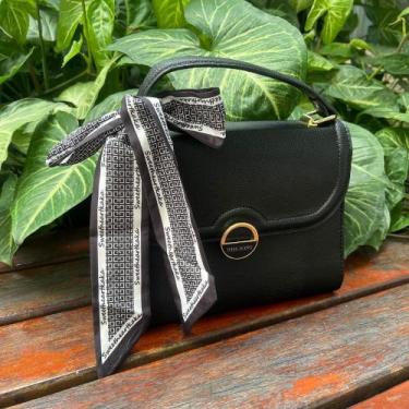 Imagem de Bolsa Feminina Media com Alca Ajustavel Miss Dong Preta