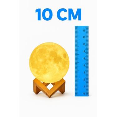 Imagem de Luminária Lua Realista com Suporte de Madeira  Luz Noturna LED USB, Ro