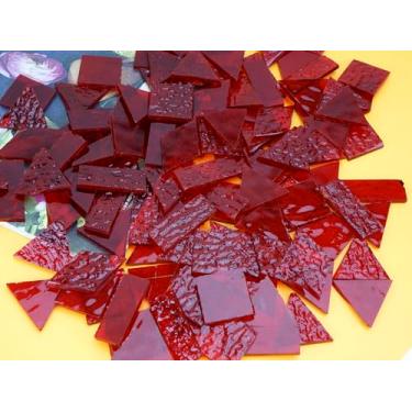 Imagem de CHICSHIS Mosaico de vidro texturizado transparente para artesanato faça você mesmo, peças de vitral de 200 g, 4 formas de azulejos de mosaico pré-cortados para adultos e iniciantes, vermelho sangue