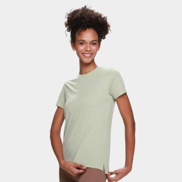 Imagem de Camiseta New Balance Sport Essentials Feminina, Oliva, G