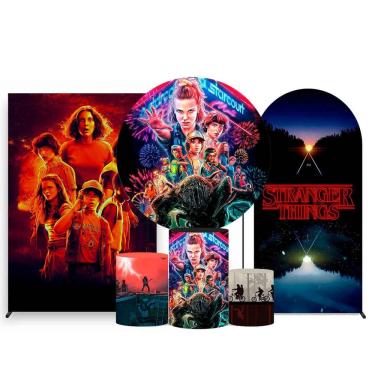 Imagem de Kit Painel de Festa Redondo de 1,30m, Trio de Cilindros, Painel Lateral e Romano Stranger Things - Fera Print