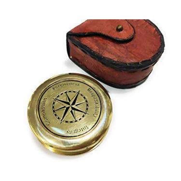 Imagem de Bússola de latão vintage NauticalMart com integridade de estojo de presente náutico, responsabilidade, perdão, compaixão marítima