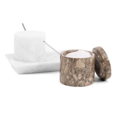 Imagem de Radicaln Adega de sal de mármore com tampa e bandeja oceânica e branca feita à mão, conjunto de 2 recipientes de sal e especiarias - tigelas de sal e pimenta para decoração de mesa de cozinha -