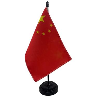 Imagem de Bandeira de Mesa China Dupla Face, Decorativa, 19x13cm, Base Preta, Altura Total 26cm, para Escritório e Eventos, Tecido Oxford