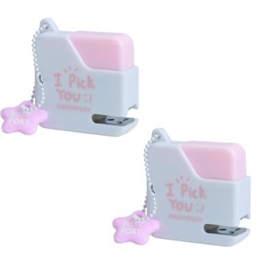 Imagem de YXQ Mini grampeador com grampos, grampeadores de escritório para mesa, grampeador fofo rosa com 80 grampos padrão, economia de espaço portátil, perfeito para escola, professores, pacote com 2