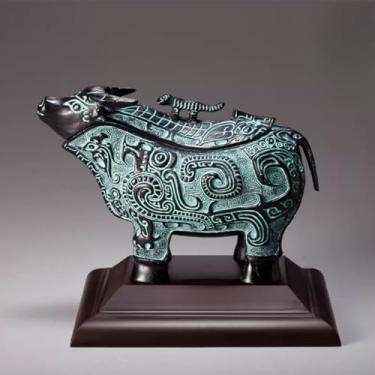 Imagem de FENNYYAR Ornamento de estátua de animal de bronze com base, 13 cm, decoração de sala de estar de escritório de artesanato