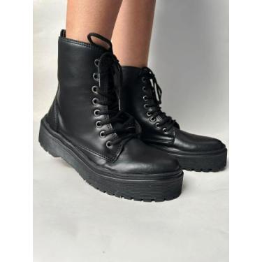 Imagem de Bota Preta Coturno Feminina Tratorada Tendência Blogueiras tumblr moda
