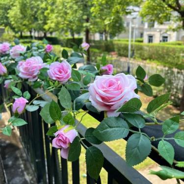 Imagem de Guirlandas de flores de rosas dobráveis Shyshining de 1,8 m, flores de seda artificial de rosas silvestres para pendurar na parede, lareira, mesa, mesa, treliça, casamento, ambientes internos e
