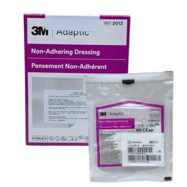 Imagem de Curativo Adaptic Gaze Rayon com Petrolatum Não Aderente 7,6x7,6cm - Cobertura com Petrolatum para Feridas, Queimaduras e Cicatrização sem Dor | Kit com 12 Unidades