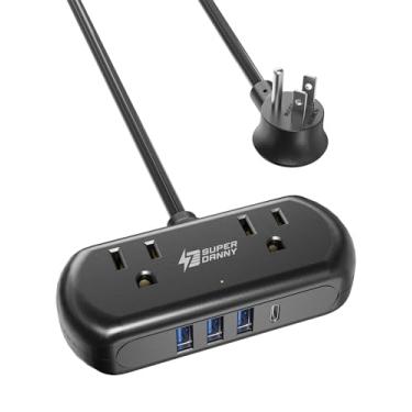 Imagem de Tira de energia com USB, Mini estação de carregamento SUPERDANNY com 2 saídas de espaçamento amplo e 4 portas USB, cabo de extensão de plugue plano portátil de 1,5 m para viagens, dormitório, quarto, itens essenciais de escritório em casa, preto
