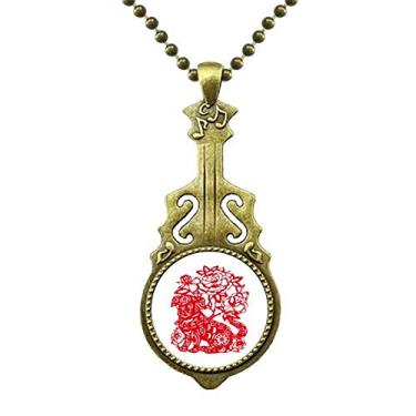 Imagem de Colar de corte de papel para cachorro de ano novo chinês com pingente de música de guitarra antiga