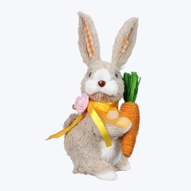 Imagem de The Bridge Collection Decoração rústica de coelhinho da Páscoa - Estatueta de coelho de palha com cenoura e fita - Enfeite de primavera encantador de fazenda