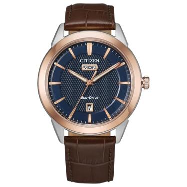 Imagem de Citizen Vestido masculino Eco-Drive clássico Rolan, pulseira de couro marrom, mostrador marinho, 3 ponteiros, dia/data (modelo: AW0096-06L), Dois tons, Moderno