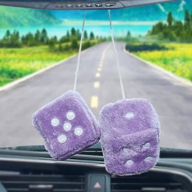 Imagem de AuMoHall 6 cm Retrô Fuzzy Dice Car Charm Square Plush Dice Espelho Retrovisor Ornamento Pendurado, Roxo