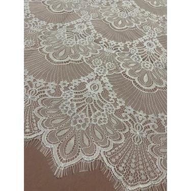 Imagem de Renda chantilly na cor off white