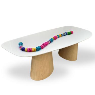 Imagem de Mesa De Jantar Orgânica 180x100cm Base Carvalho Tampo Laca