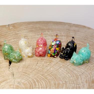 Imagem de Lnzhauscia Estátua de gato decoração de casa estatueta escultura animal decoração interior bonito gato Streaching 4,16 cm 6 peças ornamento decorativo de escritório resina esculpida em cristal