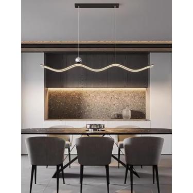 Imagem de Luminária pendente LED moderna para mesa de jantar, com intensidade ajustável e controle remoto, na cor preta, com design ondulado e altura regulável. Ideal para escritório, sala de jantar e