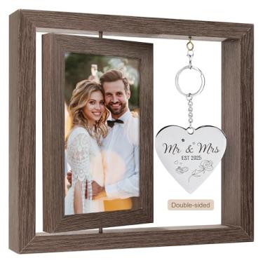 Imagem de HELORAY Presentes de casamento personalizados para casais, porta-retratos de casamento para recém-casados, presente de chá de panela para noivas
