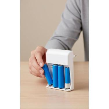 Imagem de Carregador Pilhas AA AAA Carga Rápida 2A + 2AA 2500mAh - Congratulatio