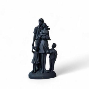 Imagem de Estatueta Família Pai Mãe 3 Filhos Menina Menino em Gesso VÁRIAS VARIE