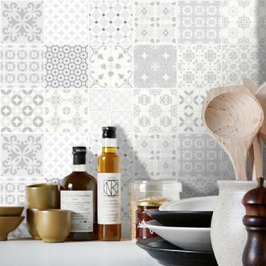 Imagem de Adesivo Destacável Azulejo para Cozinha Aveiro Cinza Claro - TaColado,