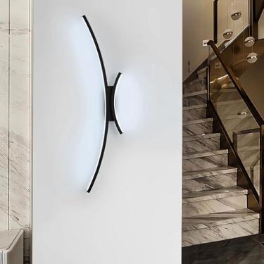 Imagem de Luminária de parede LED para interiores, aplique de parede longo em acrílico preto, 60 cm (23,6"), 20 W, 1600 lúmens, luz branca fria de 6000 K, ideal para quarto, sala de estar, sala de jan