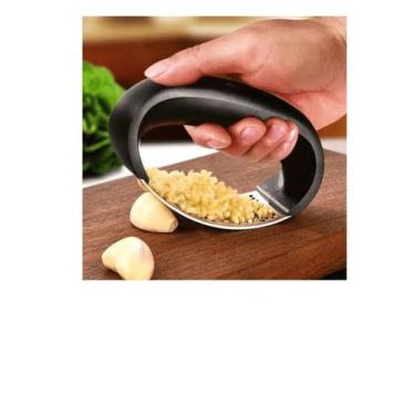 Imagem de Espremedor De Alho Inox Curvo Amassador Manual Prático Cozinha - Utimi