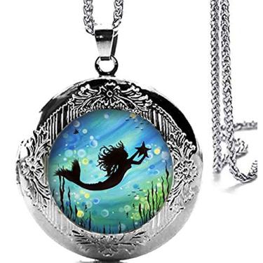 Imagem de DianaL Boutique Colar com pingente de medalhão de sereia em tom prateado com corrente de aço inoxidável de 61 cm, Vidro