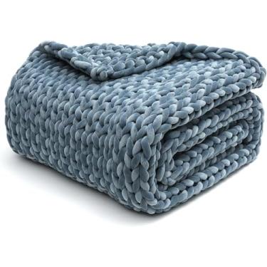 Imagem de YnM Velvet Weighted Blanket, Handmade Chunky Knitted Design, Soft and Cozy, Temperature Regulating and Breathable, Machine Washable Throw for Sleep or Home Decor (Blue, 85x118 Inch, 40lbs)