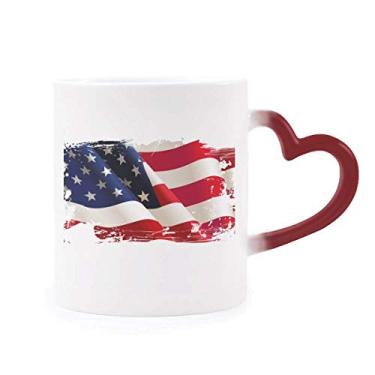 Imagem de Caneca sensível ao calor com estrelas e listras com a bandeira americana que muda de cor vermelha