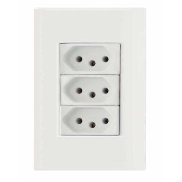 Imagem de Conjunto 4x2 com 3 Tomadas 2P+T 10 A 250 V Tramontina Giz Branco