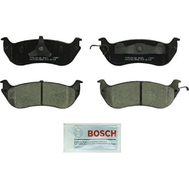 Imagem de BOSCH BC674 QuietCast Conjunto de pastilhas de freio a disco de cerâmica premium - Compatível com Ford Crown Victoria; Lincoln Town Car; Mercury Grand Marquis; TRASEIRA