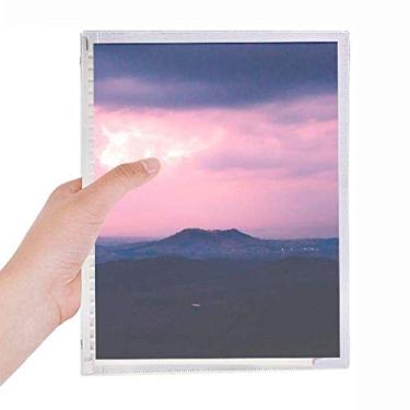 Imagem de Caderno de céu, nuvens escuras, rosa, folhas soltas, diário recarregável, papelaria