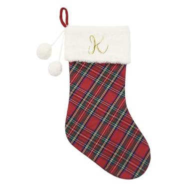 Imagem de Just Jolly Meias de Natal xadrez clássicas de 50,8 cm com monograma inicial bordado com bola de pompom para decoração de lareira de Natal e presente de Natal (K)