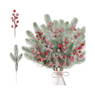 Imagem de Guirlanda De Natal Com Agulhas De Pinheiro Brancas E Frutas, Decoração