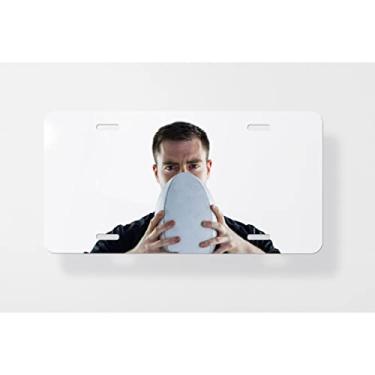 Imagem de Capa para placa de carro Rugby Player Holding A Rugby Ball – Capa para placa de carro – Capa para placa de carro 15 x 30 cm