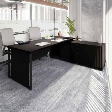 Imagem de Mesa de Escritório Diretor em L 180cm com Armário Lateral e Caixa de Tomadas Corporate Preto