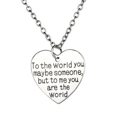 Imagem de Colar de marido da esposa, presentes para mãe, pai, Dia dos Pais, presente para o mundo You Maybe Someone But To Me You Are The World