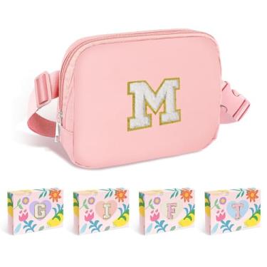 Imagem de COSHAYSOO Pochete de cintura pequena com alça ajustável com patch de letra inicial para mulheres, adolescentes, meninas, corridas, academia, trilhas, mini bolsa transversal para viagem, bolsa moderna,