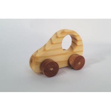 Imagem de Carrinho de madeira maciça 3. Brinquedo artesanal e decoração. - FZ Ar