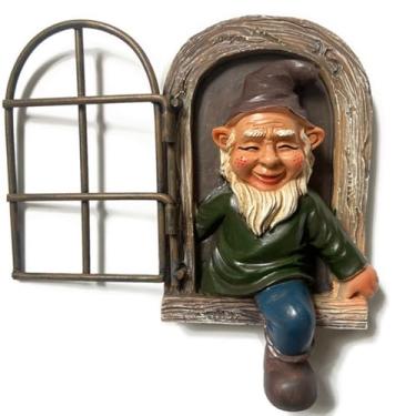 Imagem de YWHWXB Elf Out The Door Tree Hugger, estátua de gnomo de jardim, escultura engraçada de espiador de jardim para decoração de varanda de jardim (5,9 polegadas)