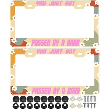 Imagem de 2 peças You just got Passed by a Barb Molduras de placa de licença suportes de aço inoxidável para fãs Barbz Capa de placa de licença com tampas de parafuso e conjunto de chave de fenda - 2 furos