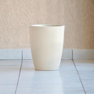 Imagem de Vaso de Planta Flores Decorativo Grande Cone Bojo 38x31 Liso Marmorizado Polido com Prato em Polietileno (Bege)
