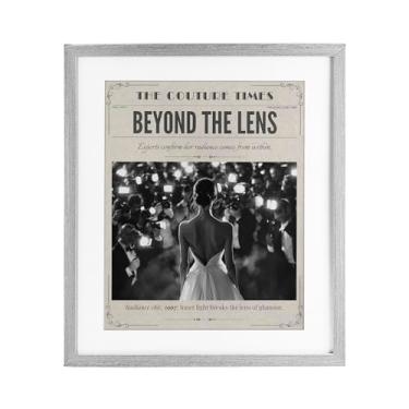 Imagem de Stupell Industries The Couture Times Magazine Impressão emoldurada cinza sob vidro, design por A Barefoot Stylist, 21 x 17