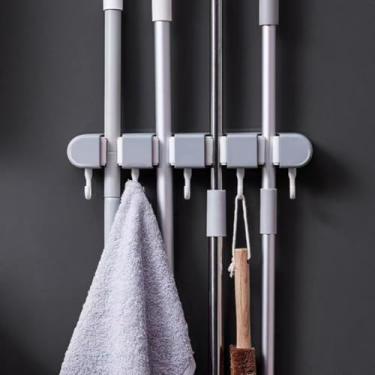 Imagem de Suporte de esfregão sem broca, organizador de vários ganchos para vassouras e ferramentas de limpeza