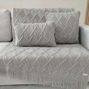 Imagem de Kit Manta Tricot Protetora Sofá Sala Xale Decorativa 150x90cm +2 Capas Almofada Fechamento Ziper L5 (Cinza Grafite)